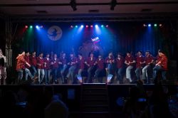 24 Maennerballett 25